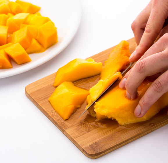 Cutting Mangos